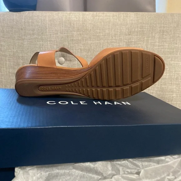 Cole Hann Genuine Leather Tan Wedge Sandals With Cushioned Footbed NIB - Picture 10 of 11